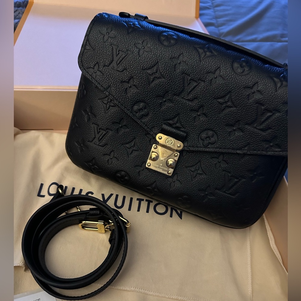 Louis Vuitton Pochette Métis Black Noir!